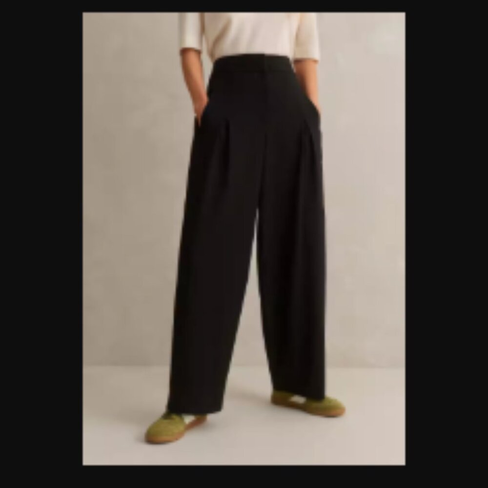 Black Wide Leg Tapered Pants, ME + EM, US Size 4
